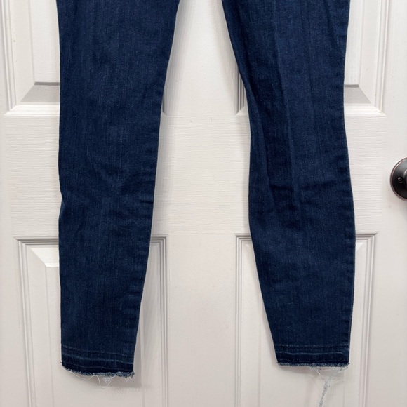 Signature by Levi Strauss Dark Blue Ultra High Rise Jeggings Size 4 - Picture 11 of 15